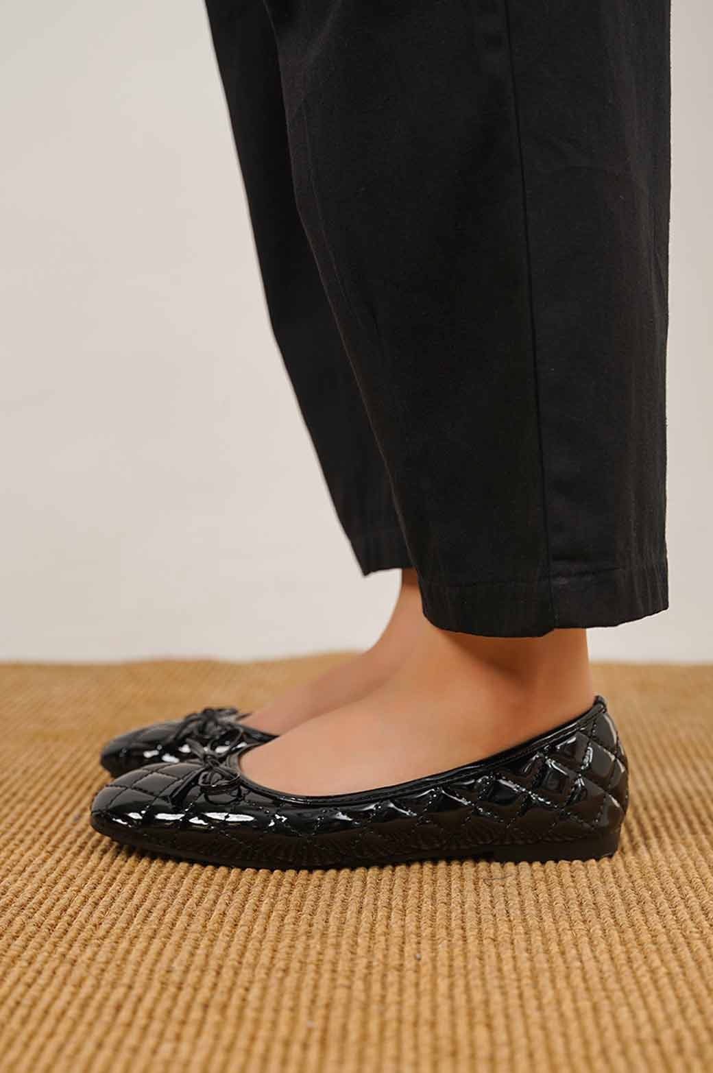 BLACK QUILTED BALLET PUMPS