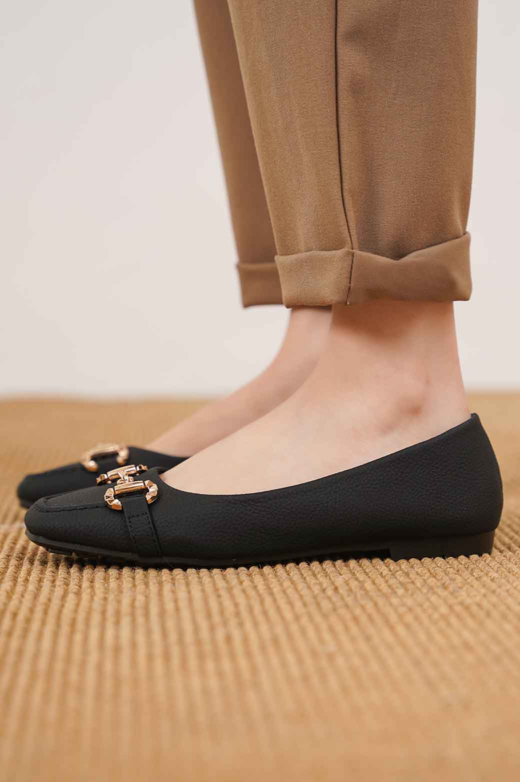 BLACK KAMI COMFORT PUMPS