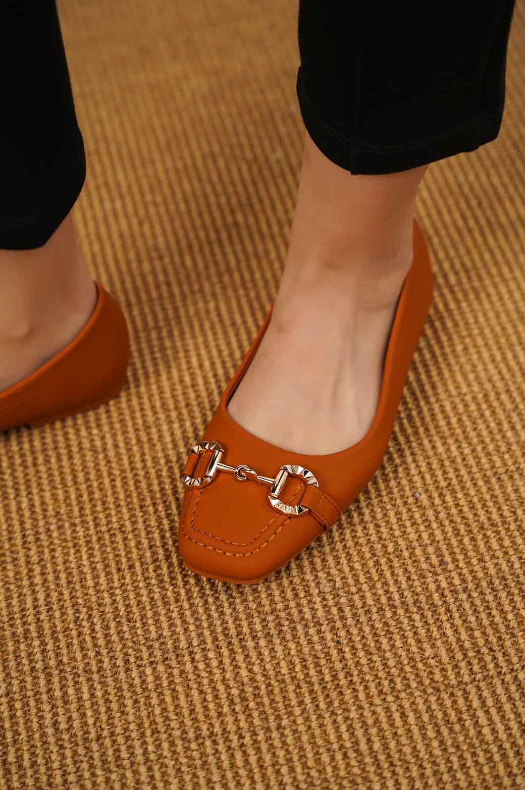 BROWN KAMI COMFORT PUMPS