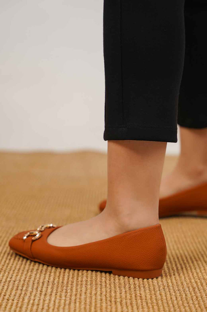 BROWN KAMI COMFORT PUMPS