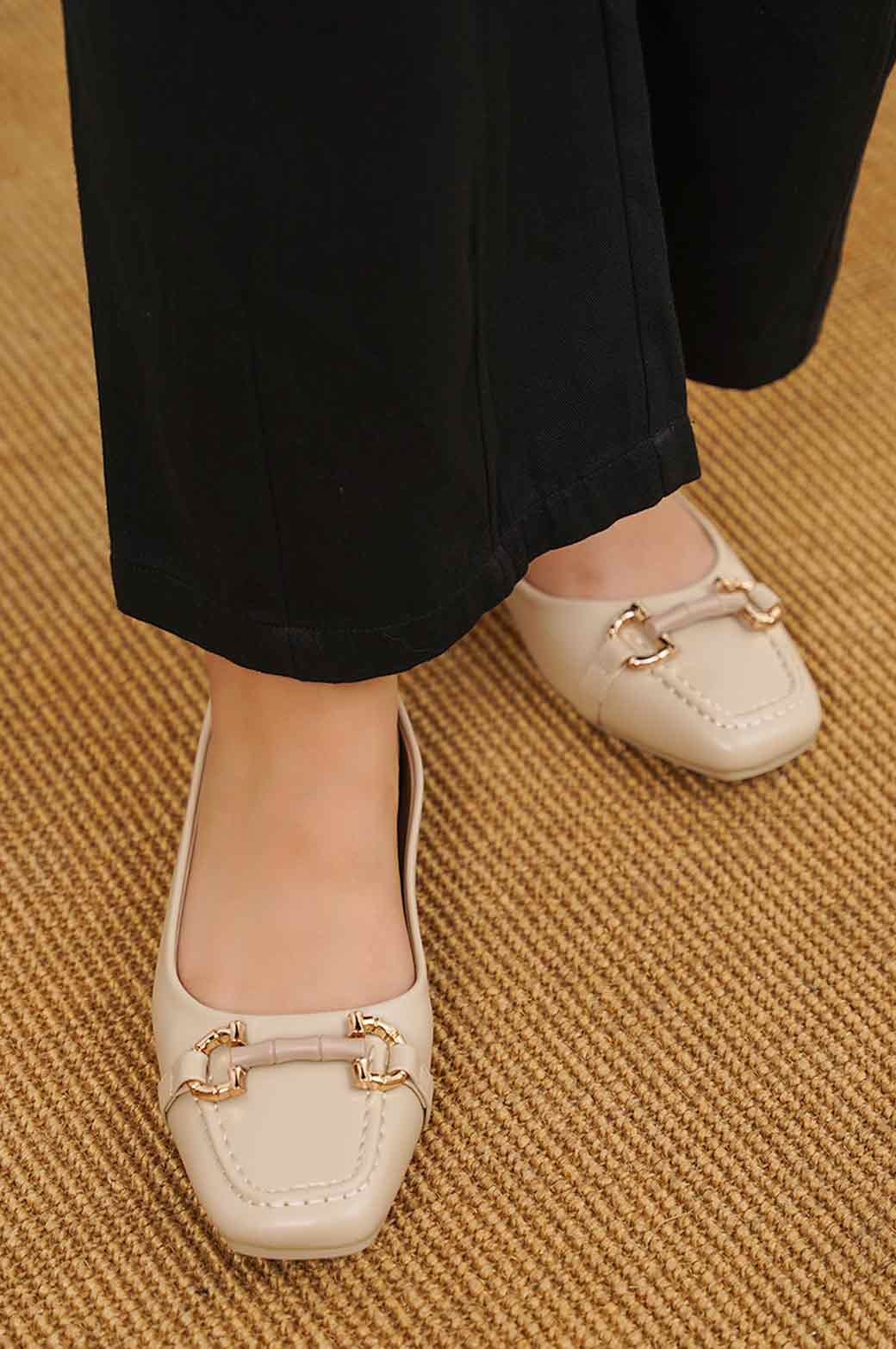 BEIGE LEILA MAMA FLATS