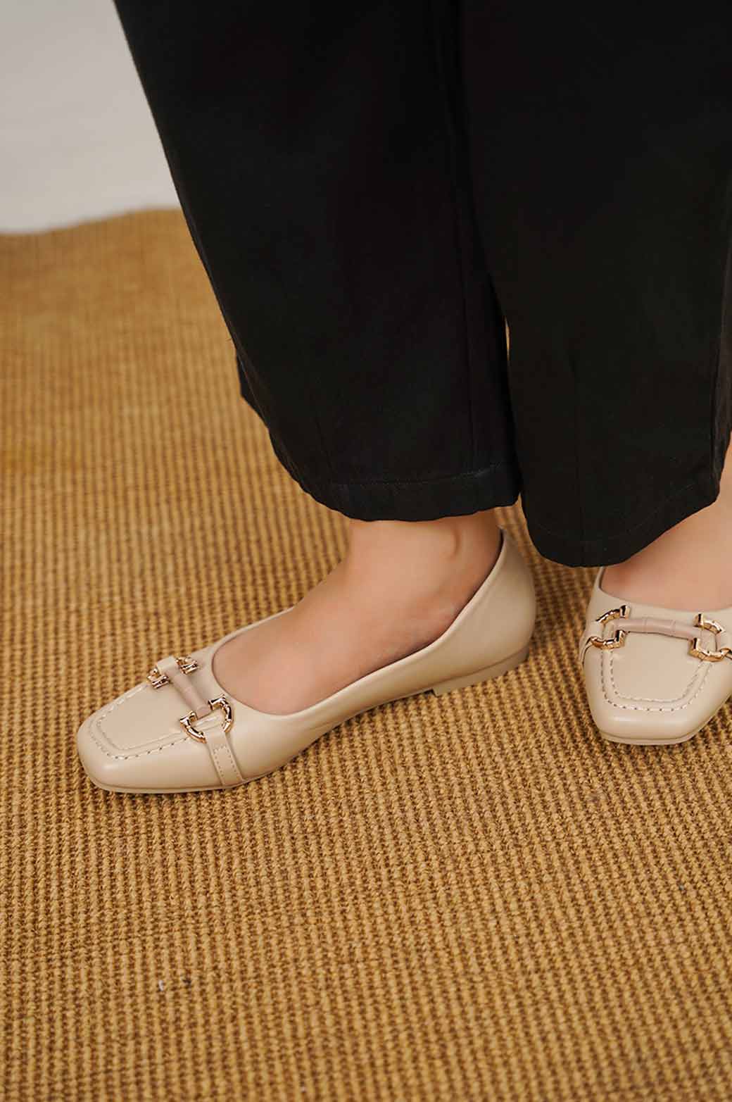 BEIGE LEILA MAMA FLATS