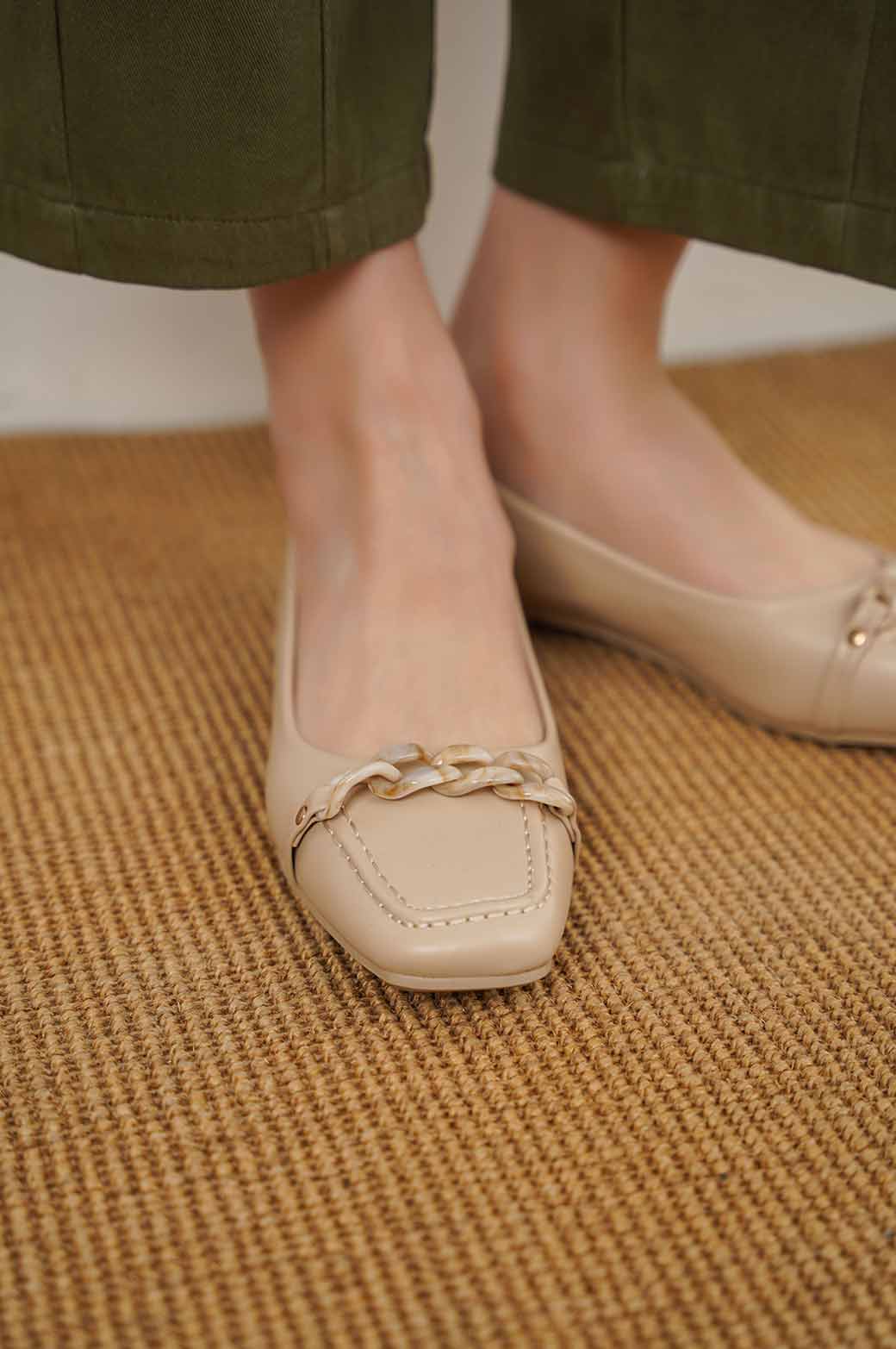 BEIGE AUDRI FLATS