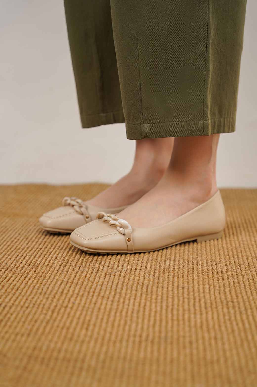 BEIGE AUDRI FLATS