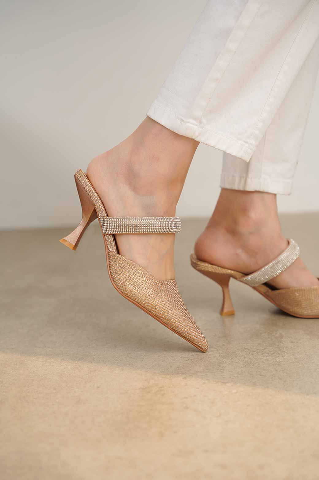 CHAMPAGNE MERYL PARTY HEEL