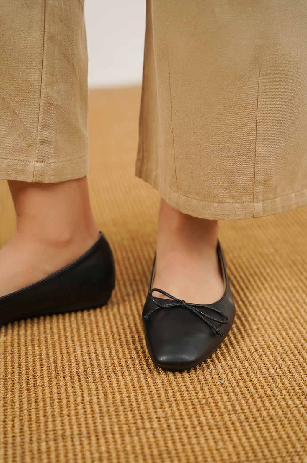 BLACK BALLET PUMPS