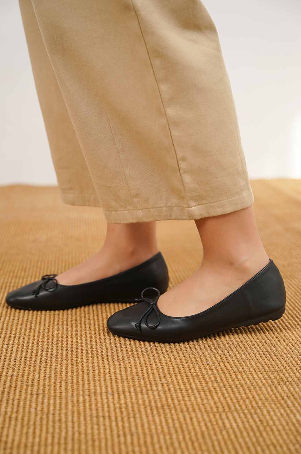 BLACK BALLET PUMPS