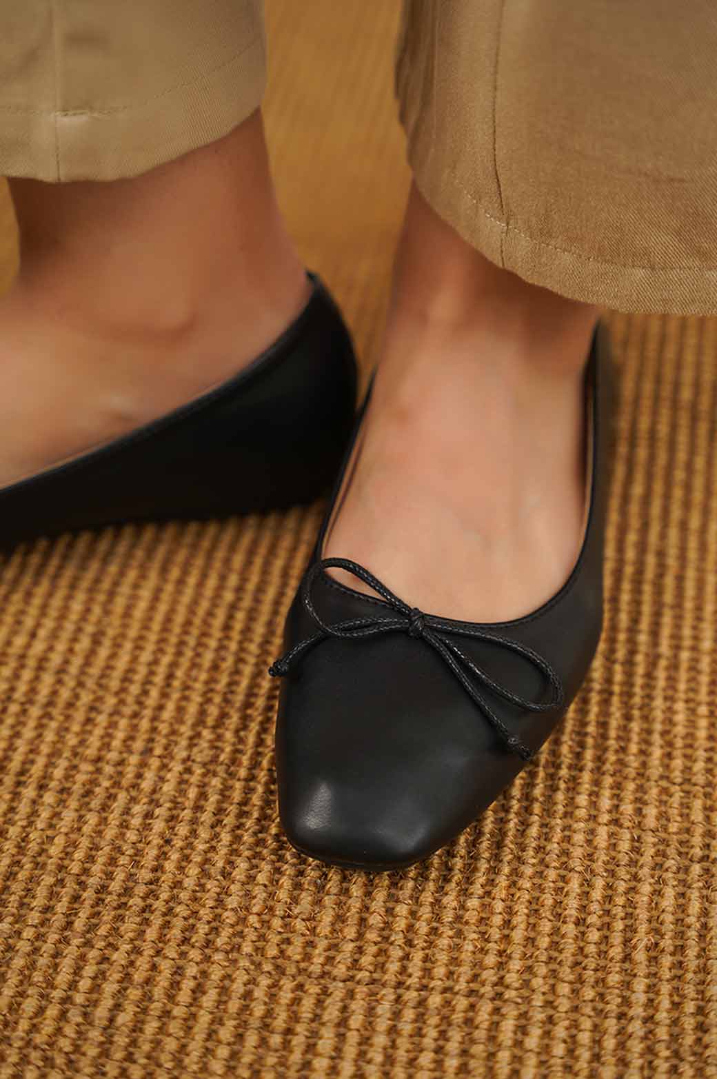 BLACK BALLET PUMPS