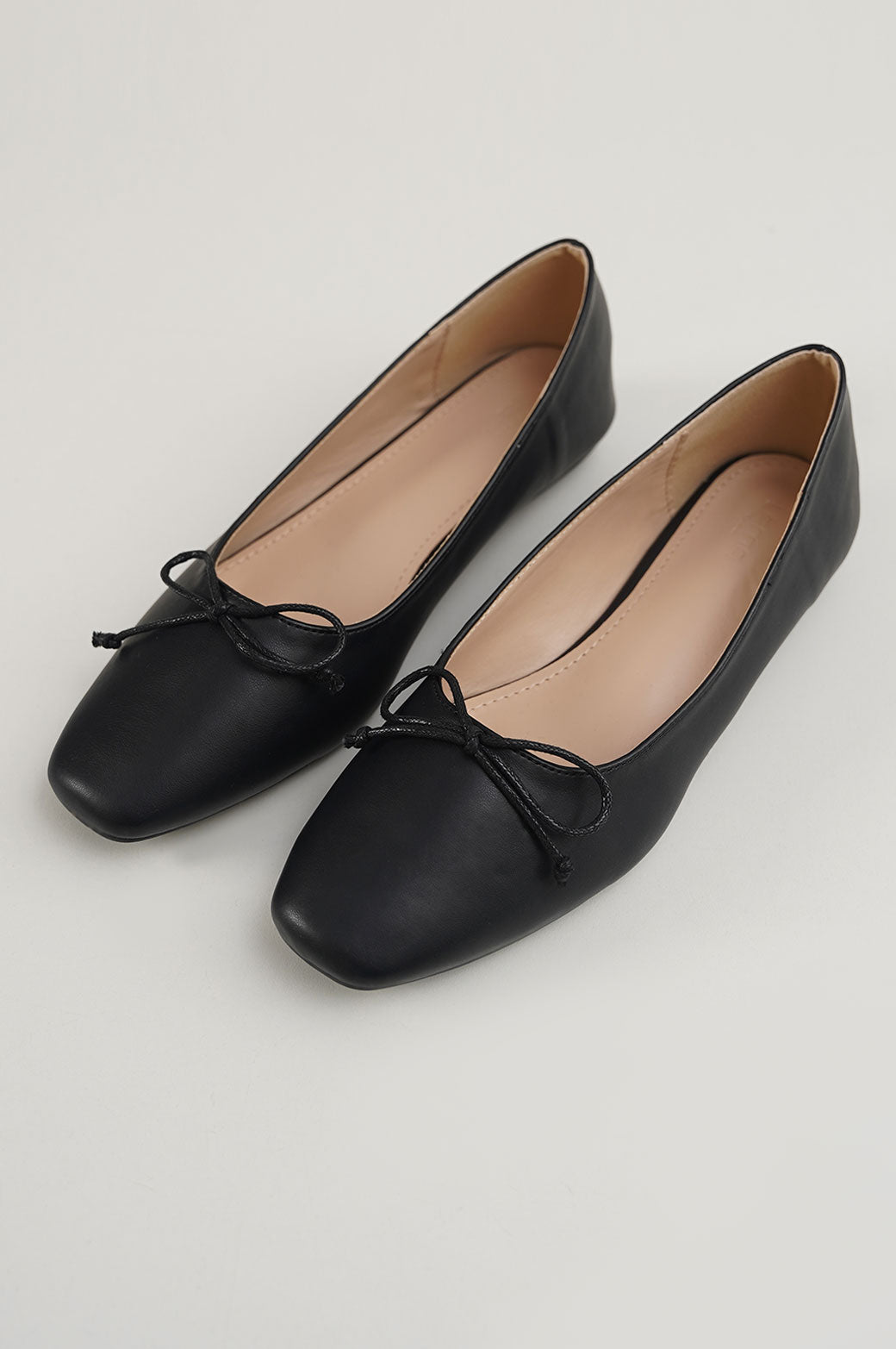 BLACK BALLET PUMPS