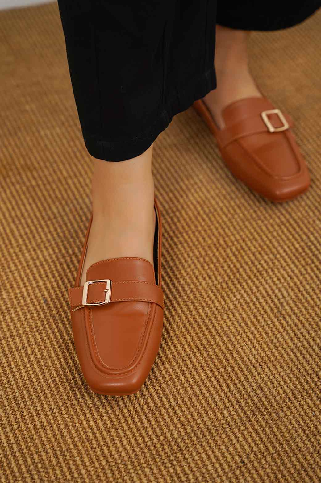 TAN LOAFERS WITH BUCKLE