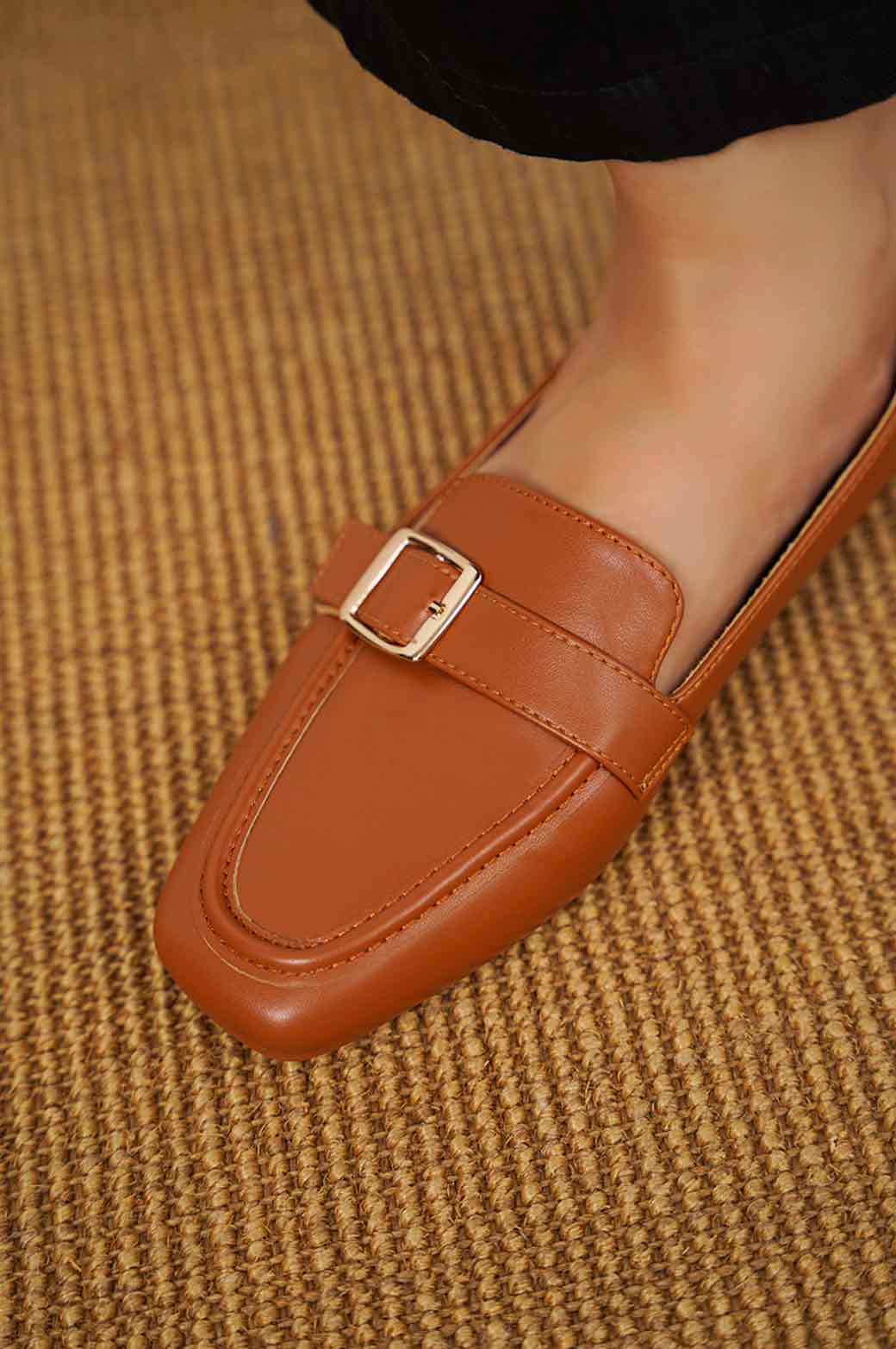 TAN LOAFERS WITH BUCKLE