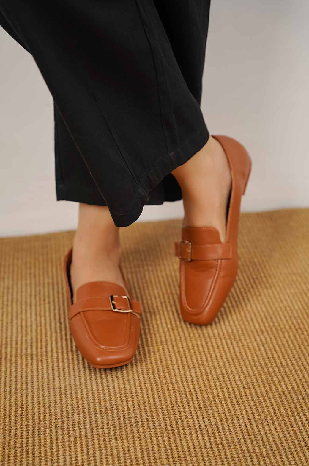 TAN LOAFERS WITH BUCKLE