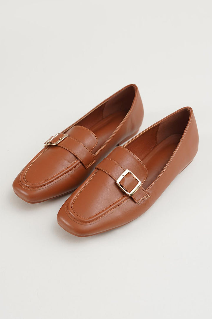 TAN LOAFERS WITH BUCKLE
