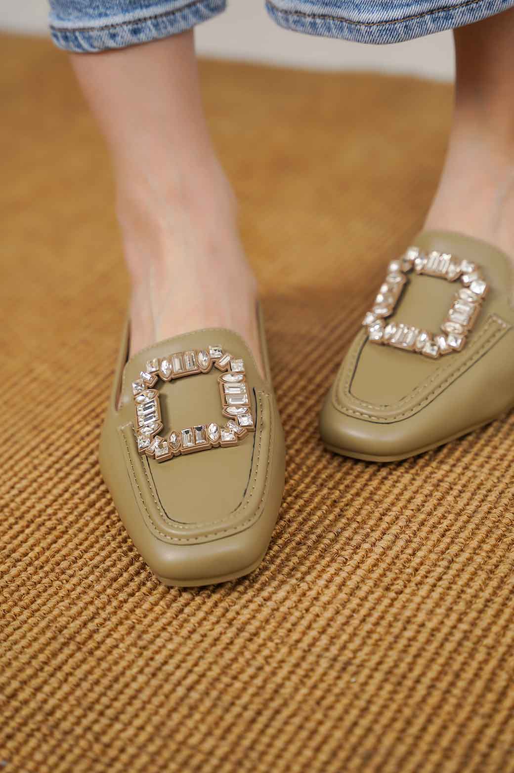 OLIVE EMBELLISHED LOAFER