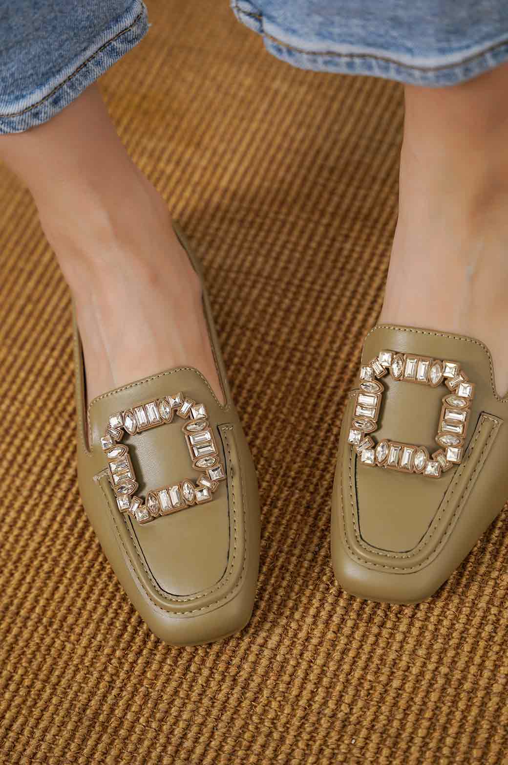 OLIVE EMBELLISHED LOAFER