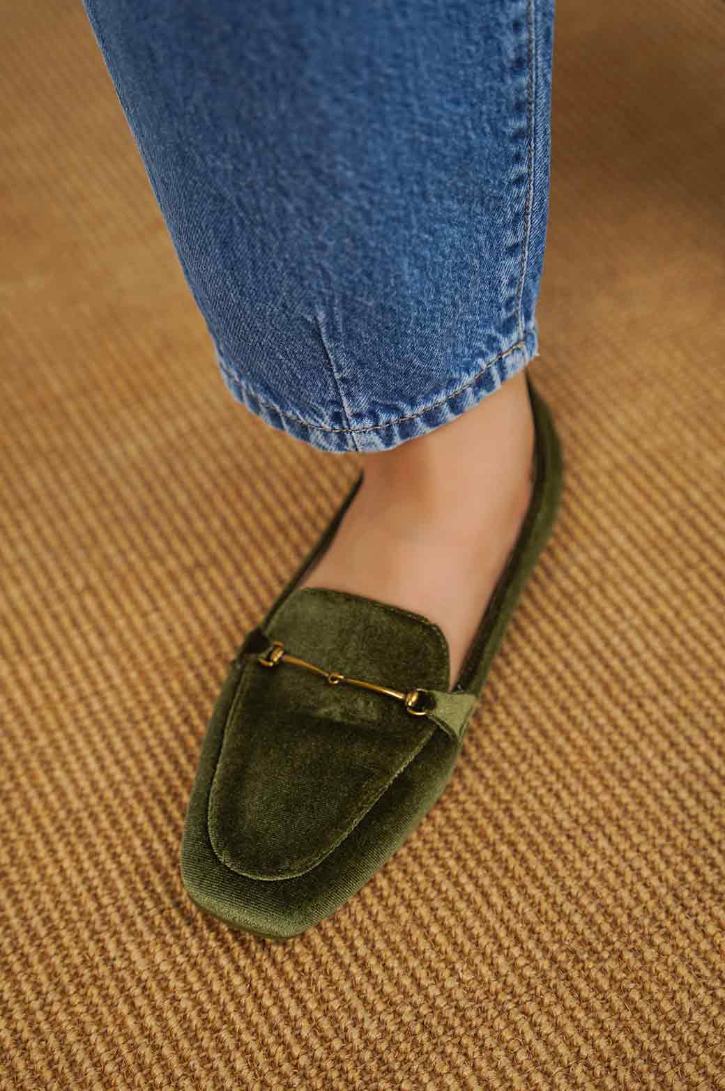 GREEN VELVET LOAFERS