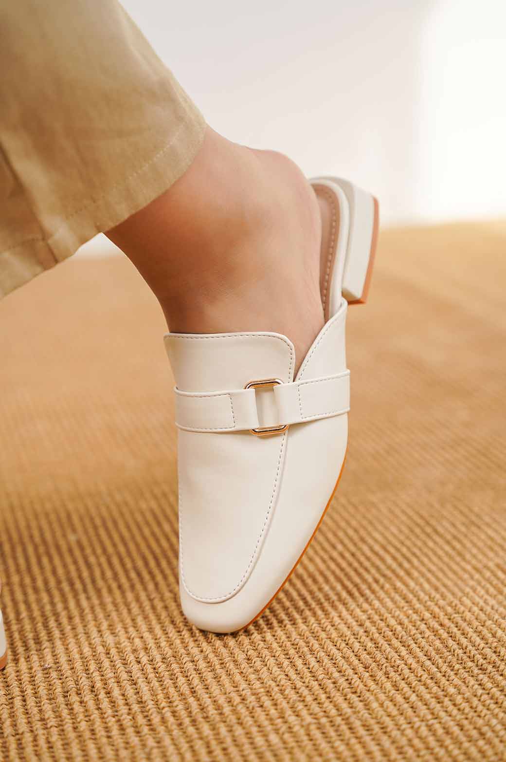 OFF WHITE MINIMALIST MULES