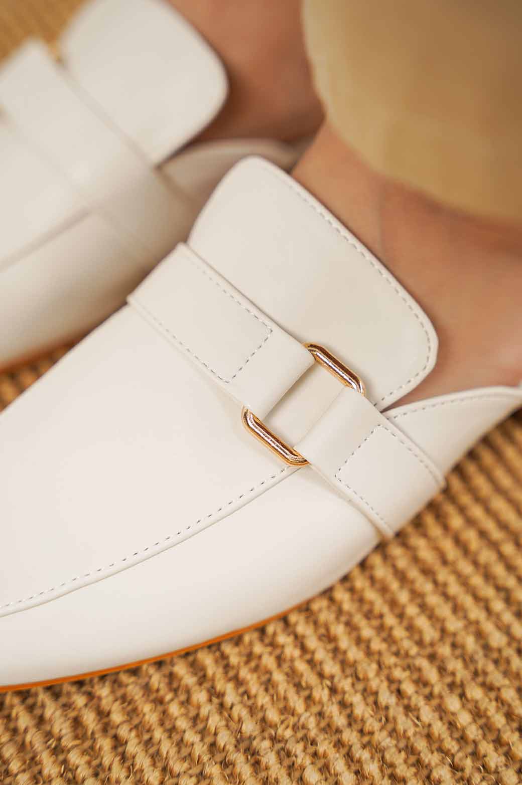 OFF WHITE MINIMALIST MULES