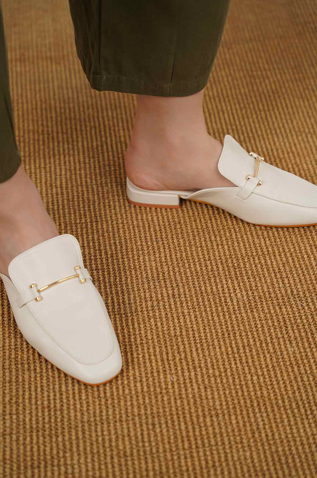 OFF WHITE MINIMALIST MULES