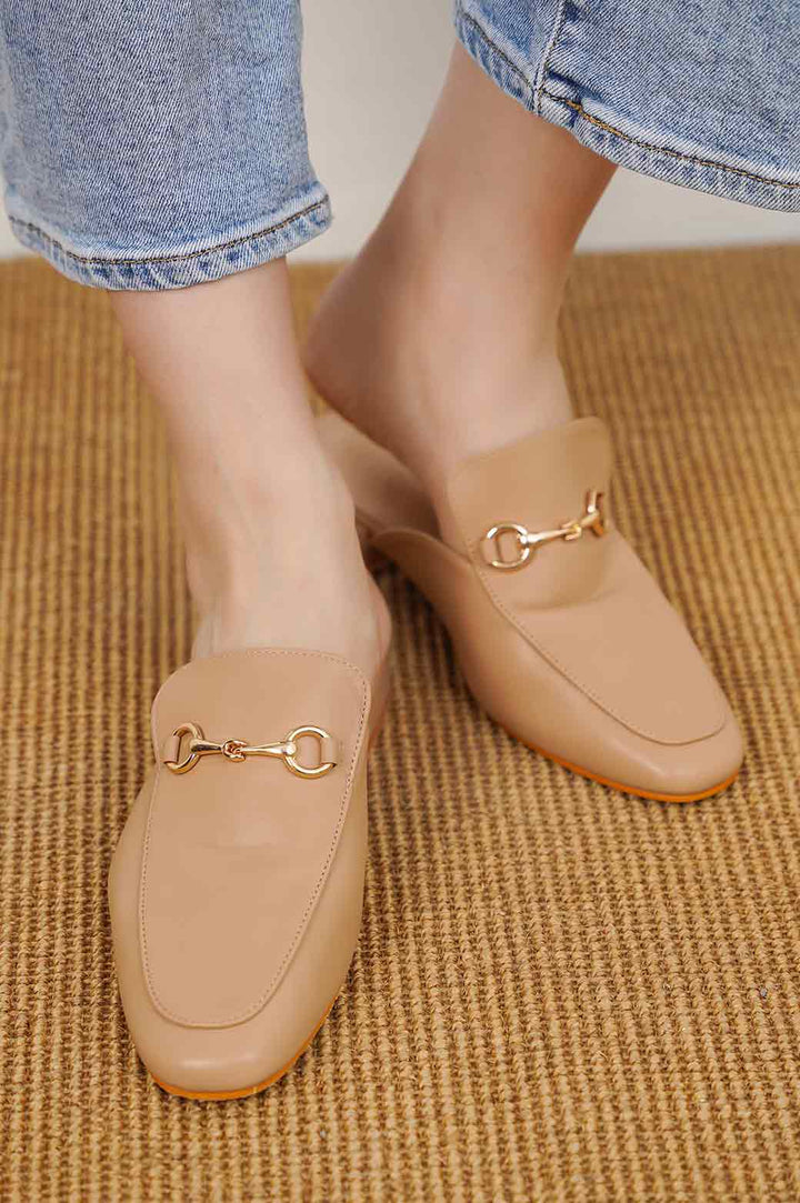 TAN MULES WITH BUCKLE