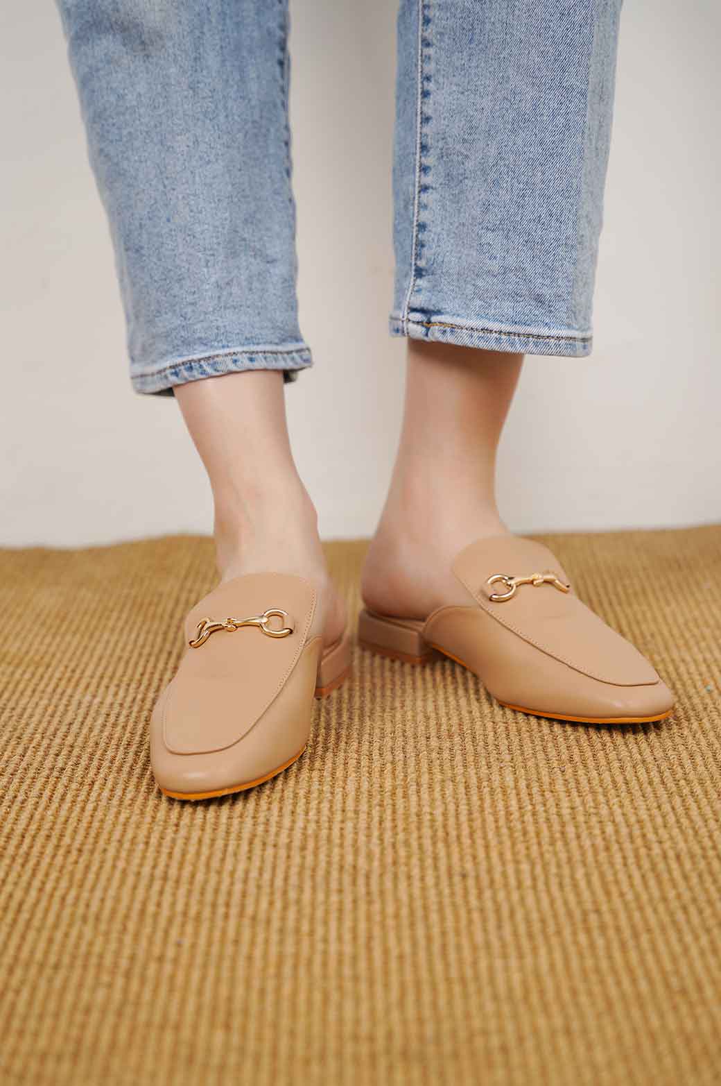 TAN MULES WITH BUCKLE