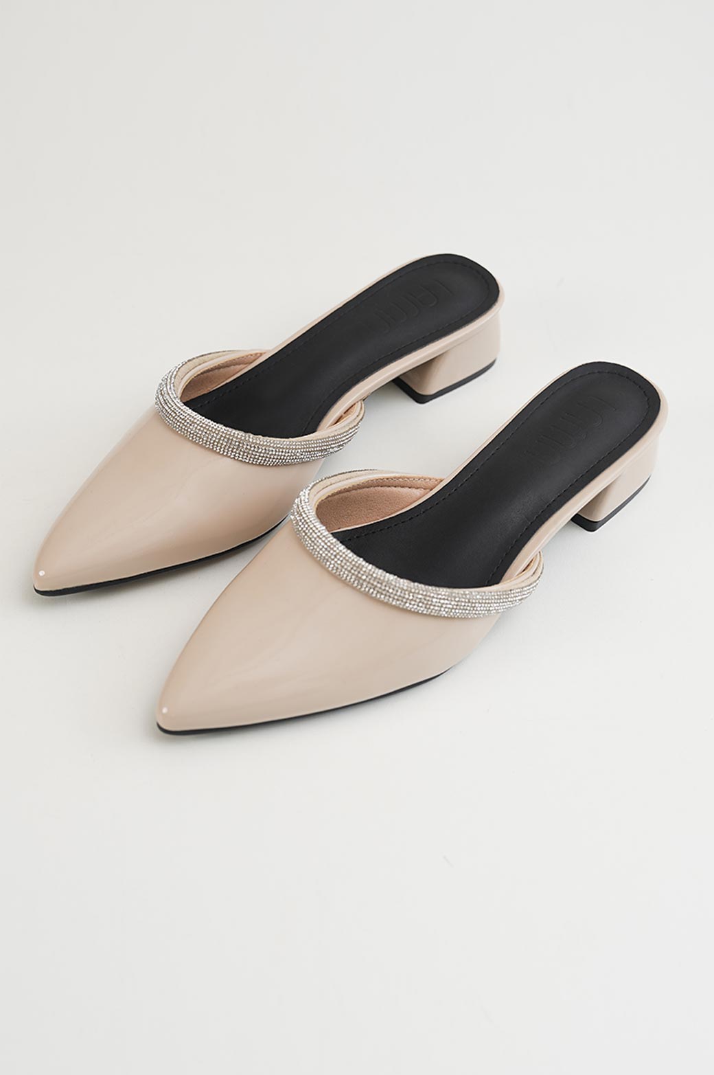 NUDE POINTED MULES