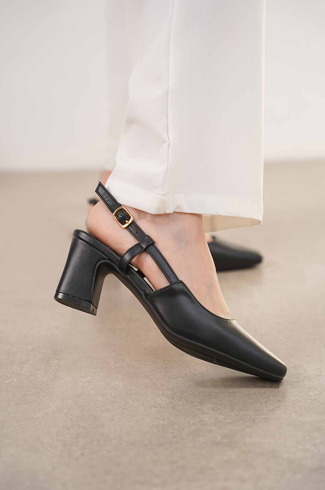 BLACK EVERYDAY HEEL