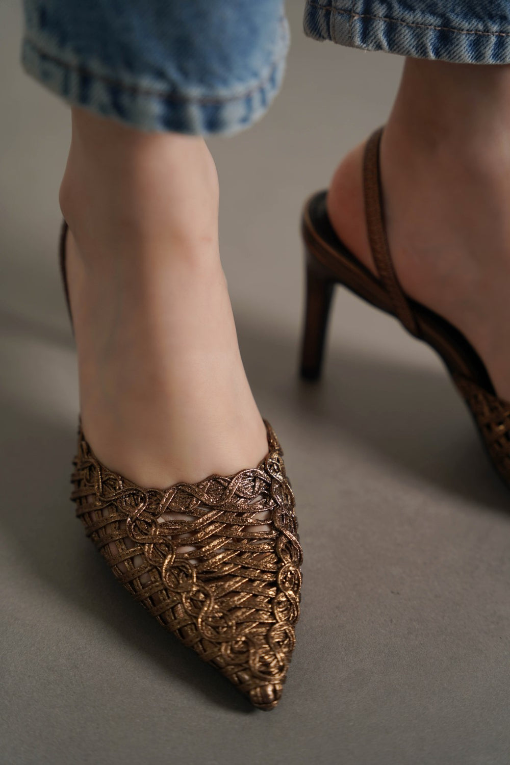 BRONZE PARTY WEAVE HEEL