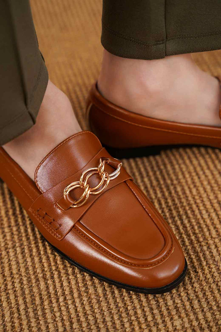 BROWN PLAIN CHAIN LOAFERS