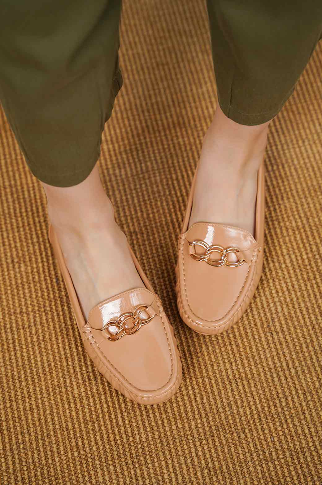 KHAKI COMFY PATENT DRIVERS