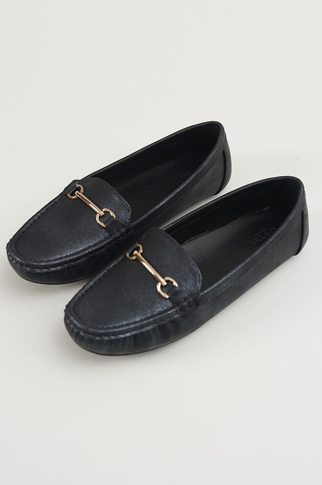 BLACK COMFORT DRIVERS