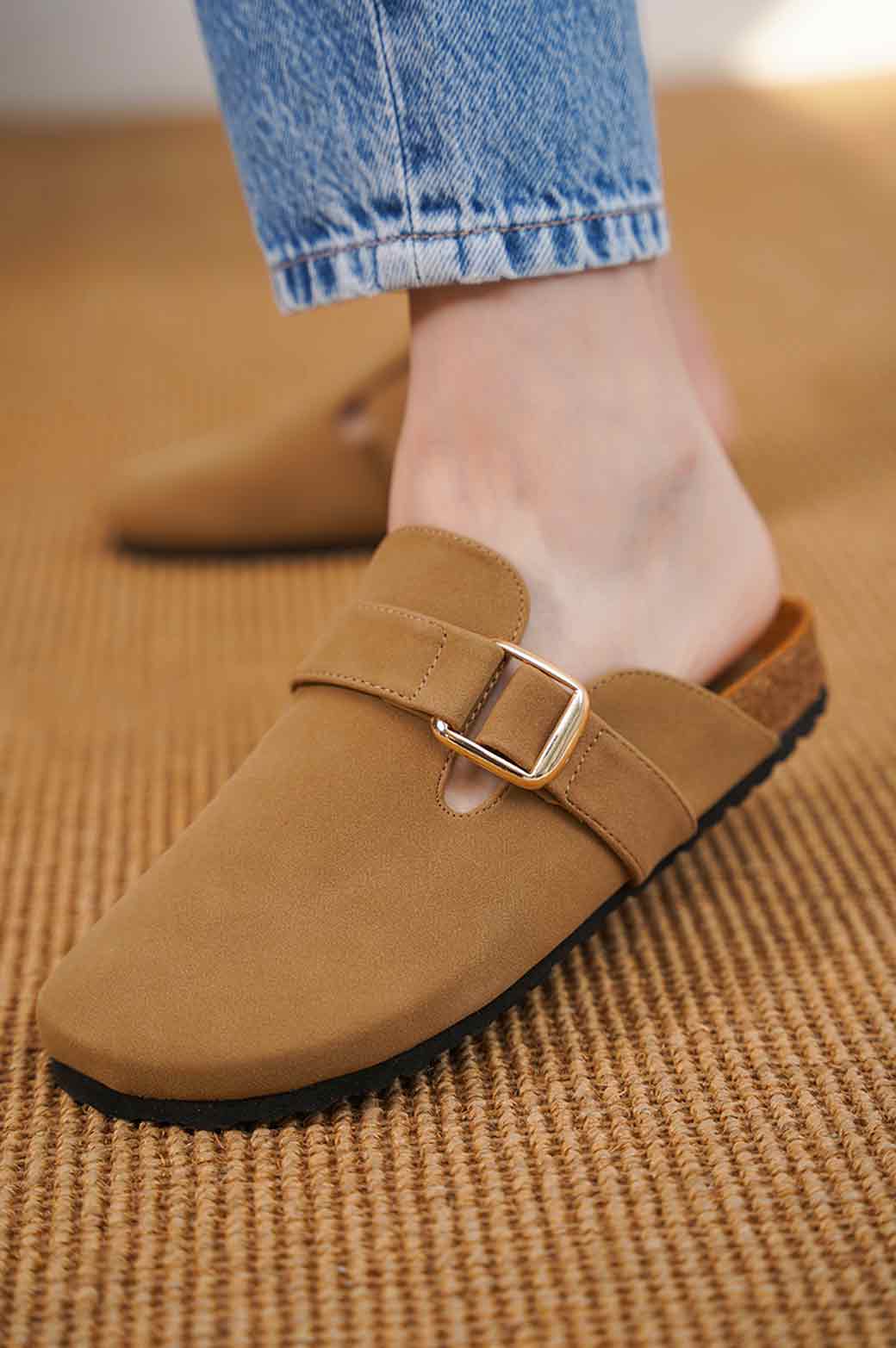 KHAKI WINTER MULES WITH BUCKLE