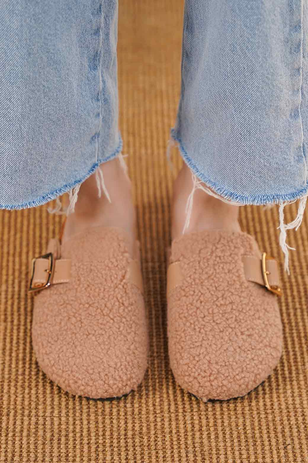 BEIGE SHEARLING WINTER MULES
