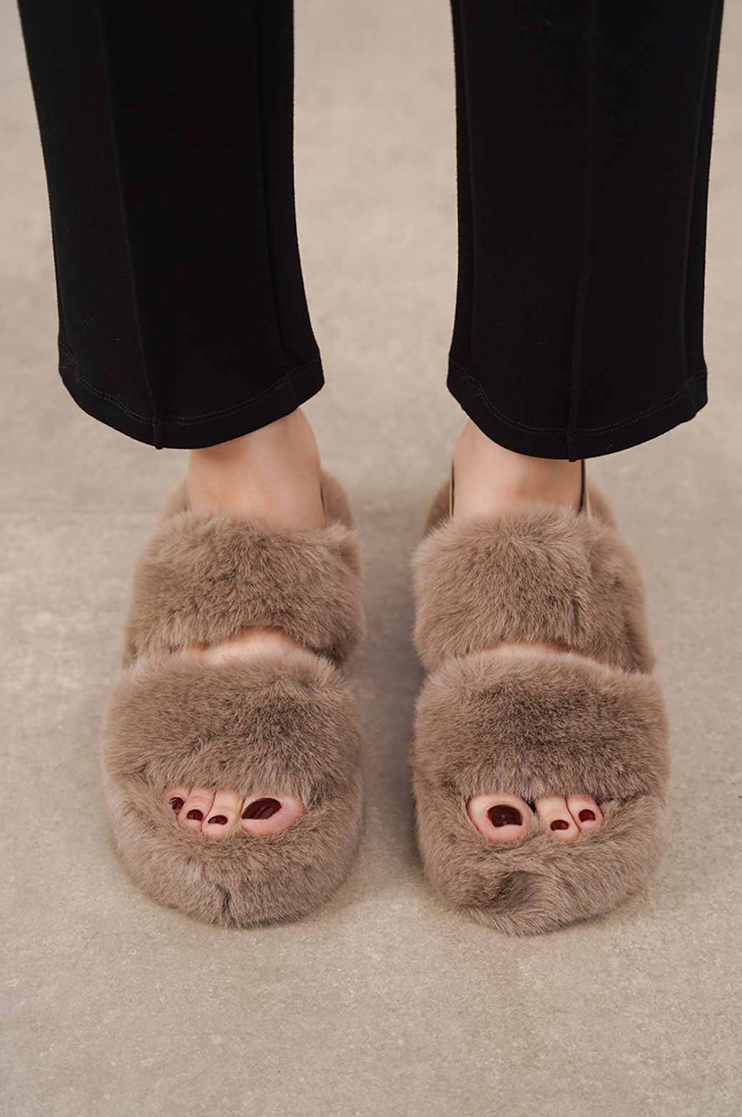 KHAKI PLATFORM FUR SLIDES