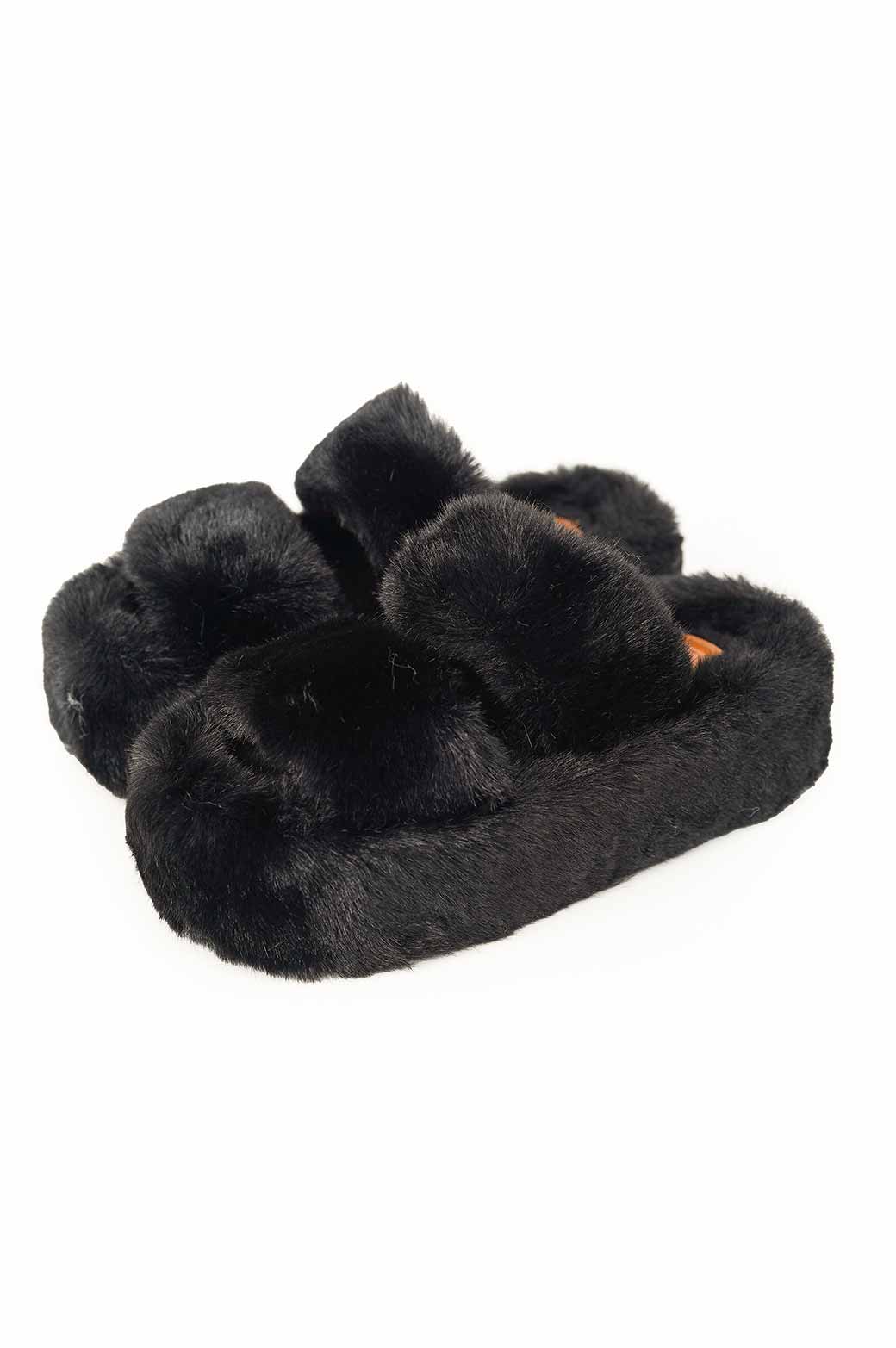 BLACK PLATFORM FUR SLIDES