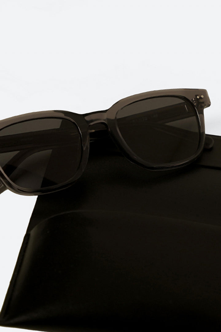GREY BLACK UNI SUN GLASSES