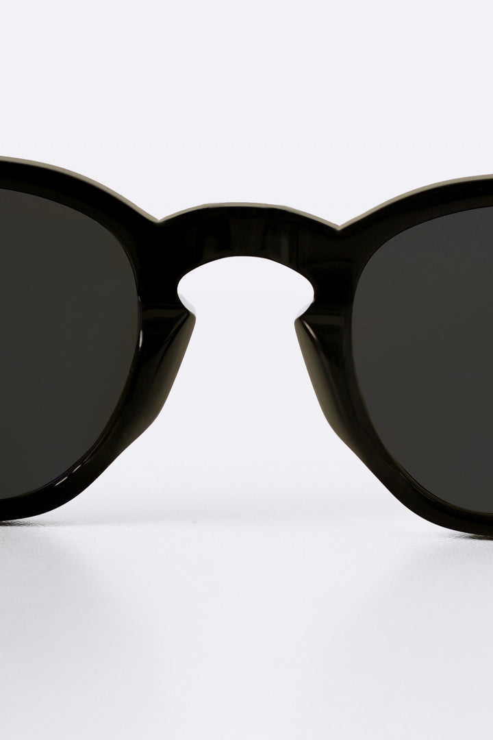 BLACK UNI SUN GLASSES