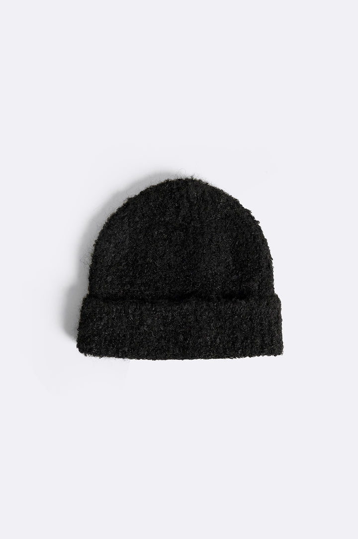 BLACK BEANIE