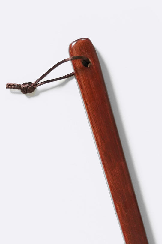 LIGHT BROWN WOODEN SHOEHORN