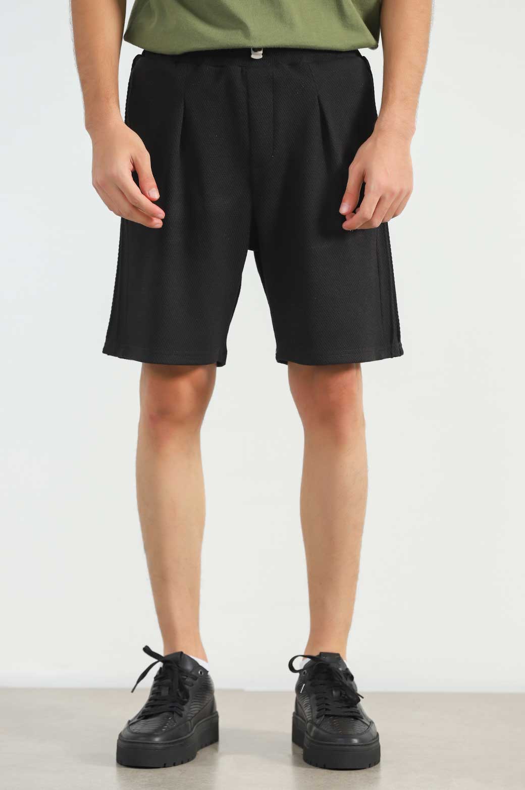 BLACK TEXTURED SHORTS