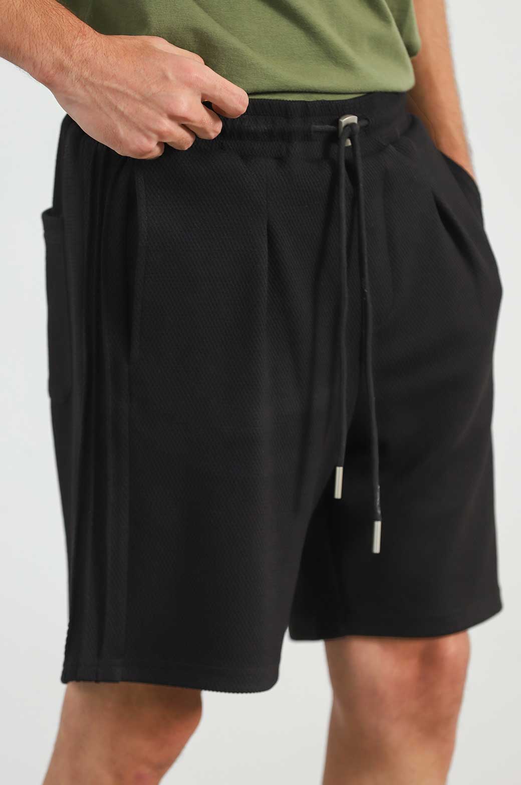 BLACK TEXTURED SHORTS