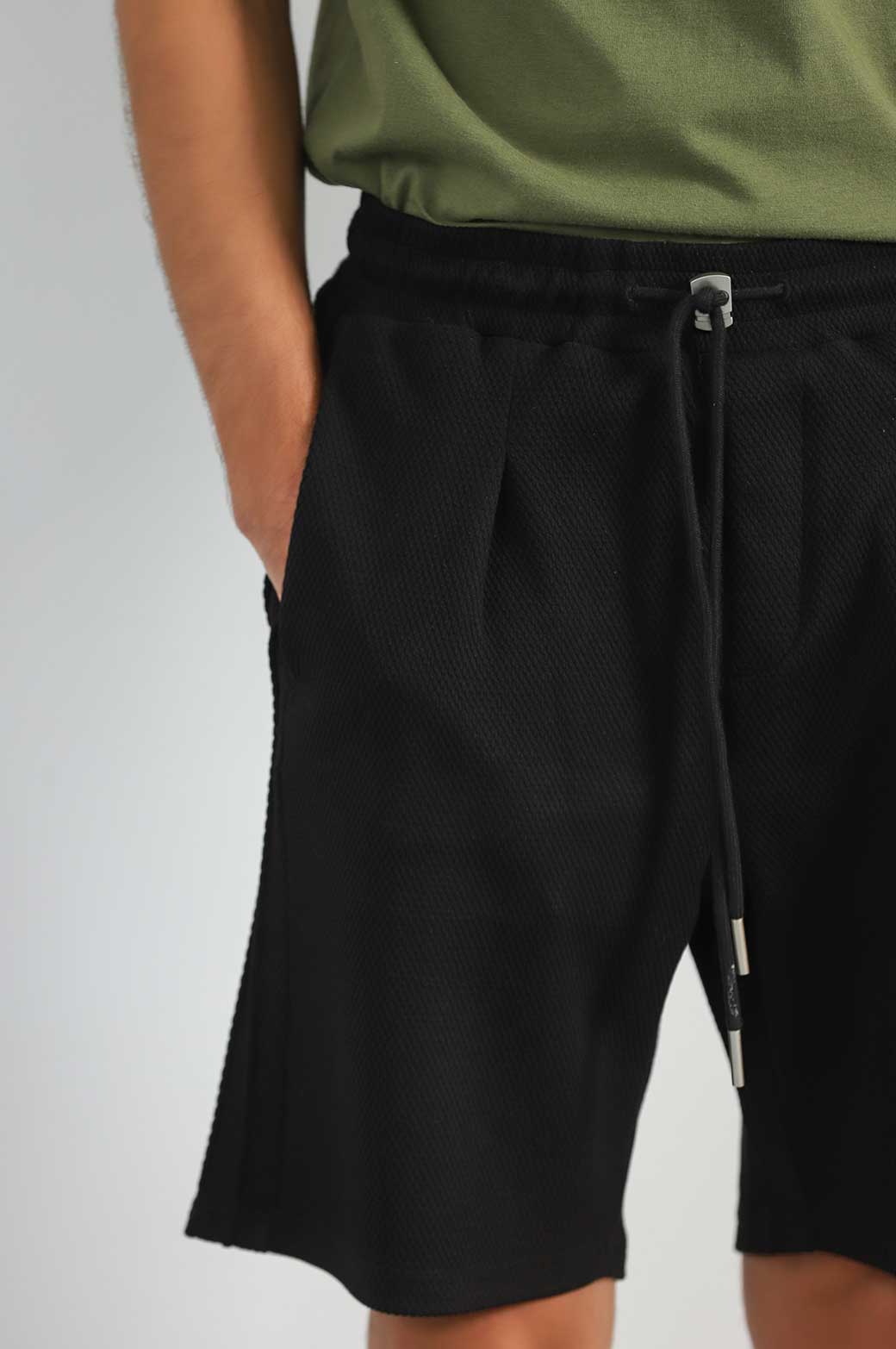 BLACK TEXTURED SHORTS