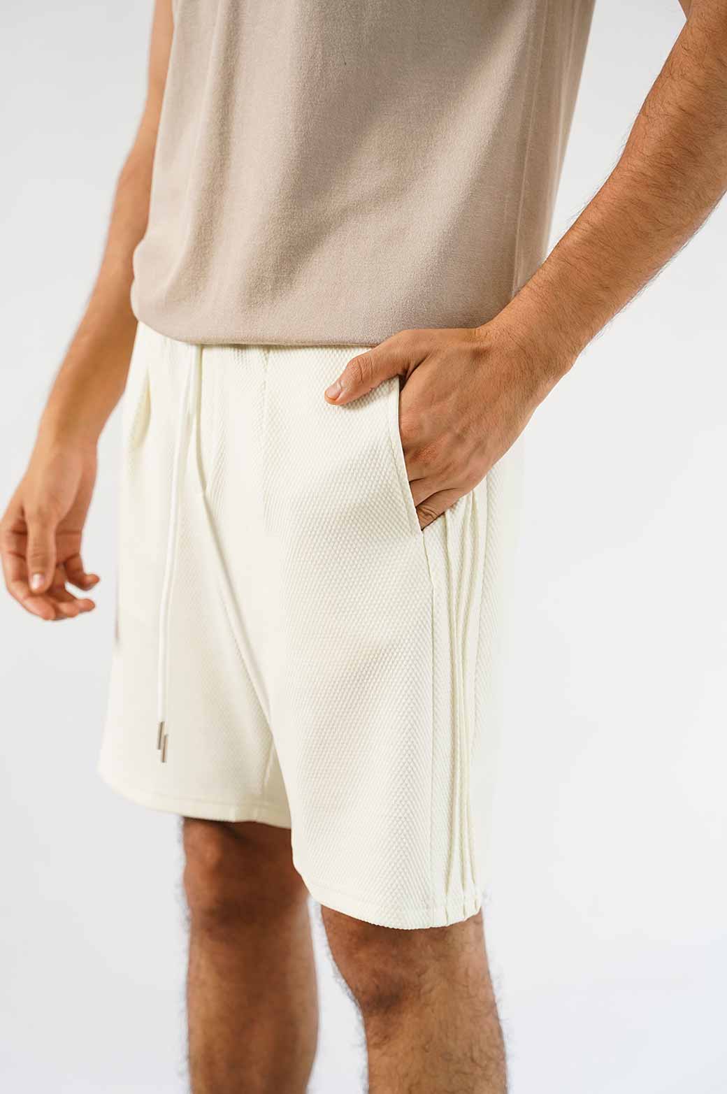 OFF WHITE TEXTURED SHORTS