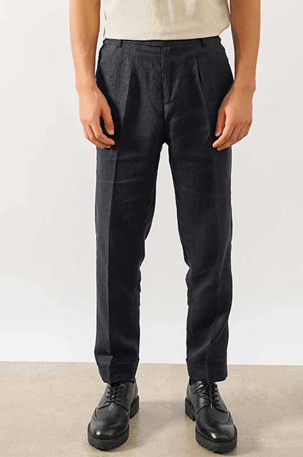 BLACK PREMIUM LINEN TURN UP PANTS
