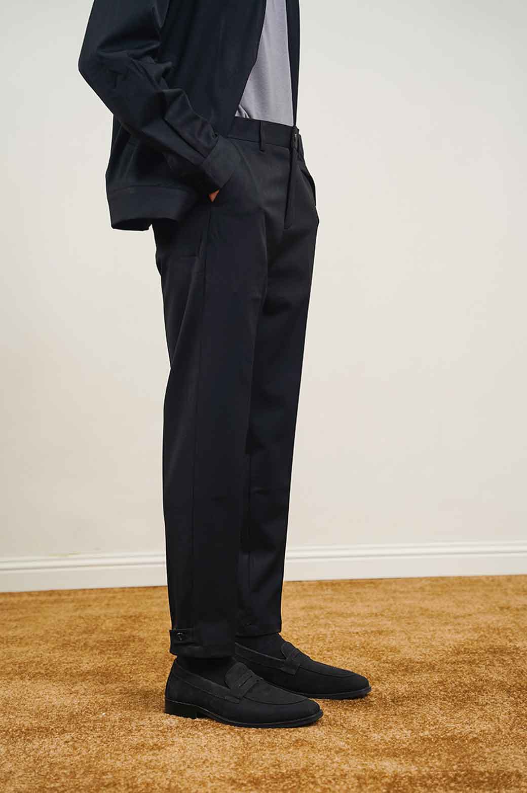 BLACK CLASSIC STRAIGHT PANTS