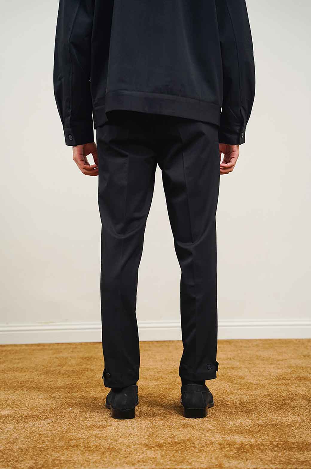 BLACK CLASSIC STRAIGHT PANTS