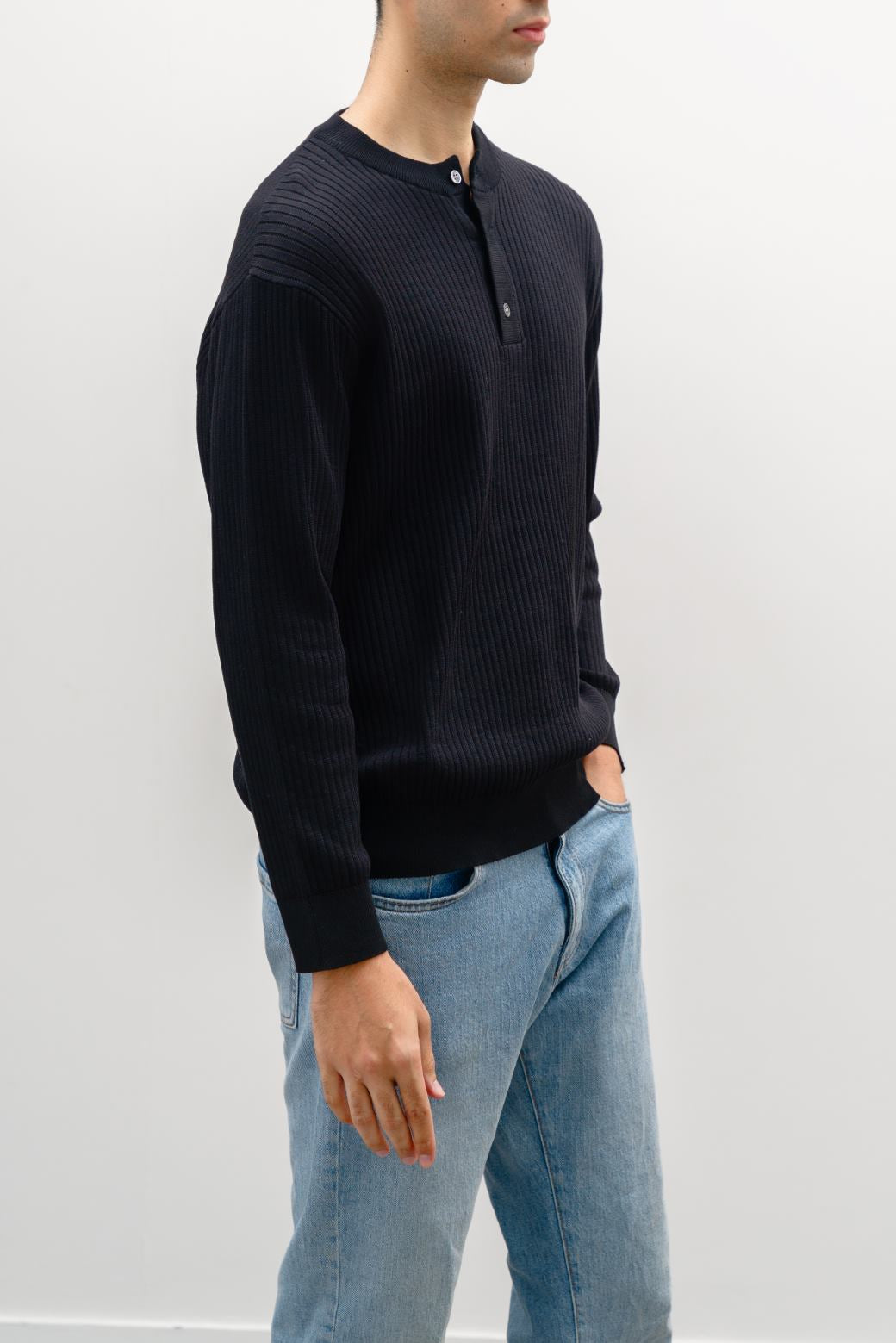 BLACK RIBBED HENLEY