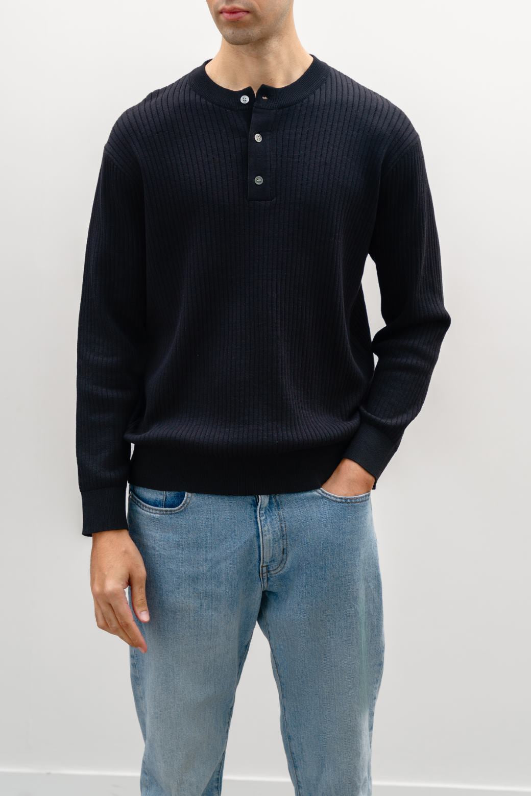 BLACK RIBBED HENLEY