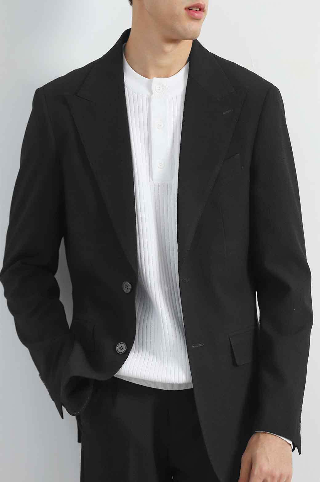 BLACK TEXTURED BLAZER