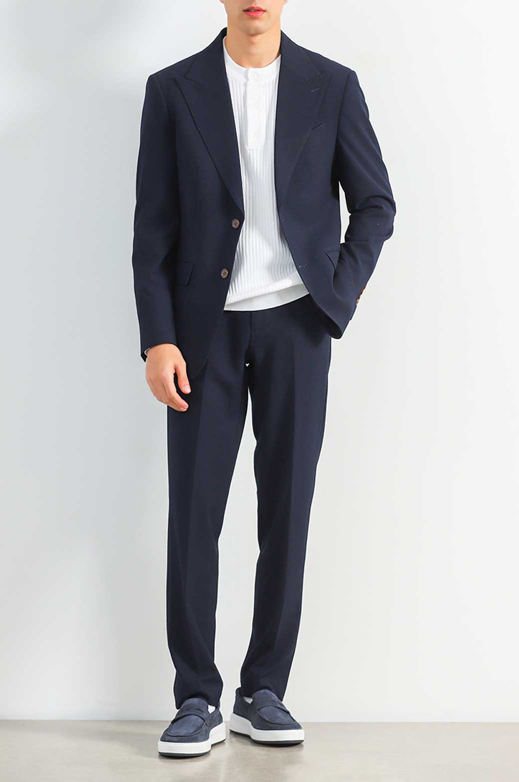 NAVY TEXTURED BLAZER